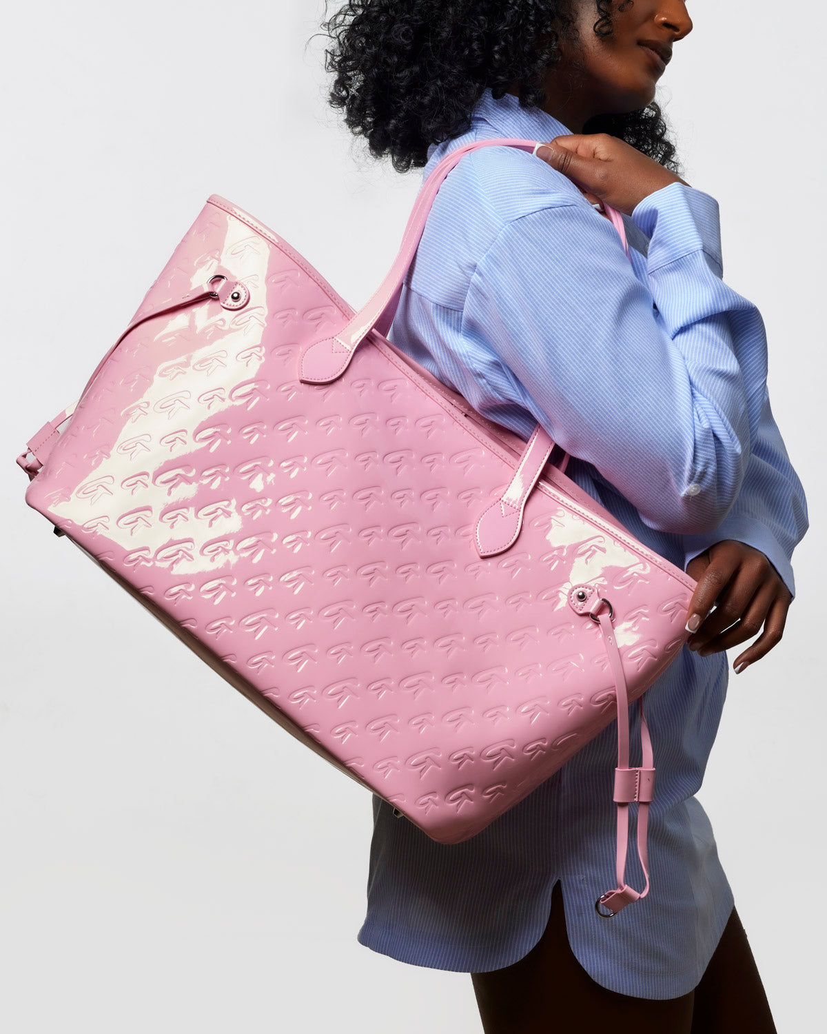 MONOGRAM GLAM TOTE WITH WRISTLET - MIRROR LIGHT PINK
