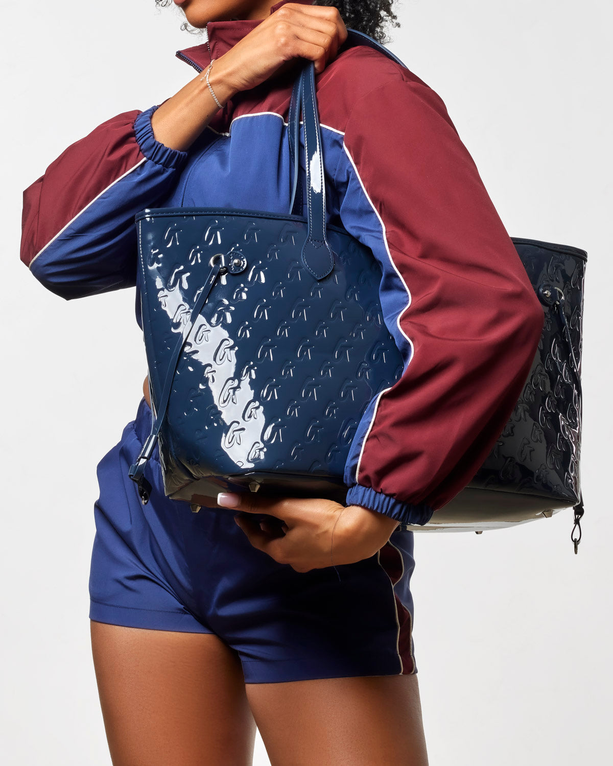 MONOGRAM GLAM TOTE WITH WRISTLET - MIRROR NAVY