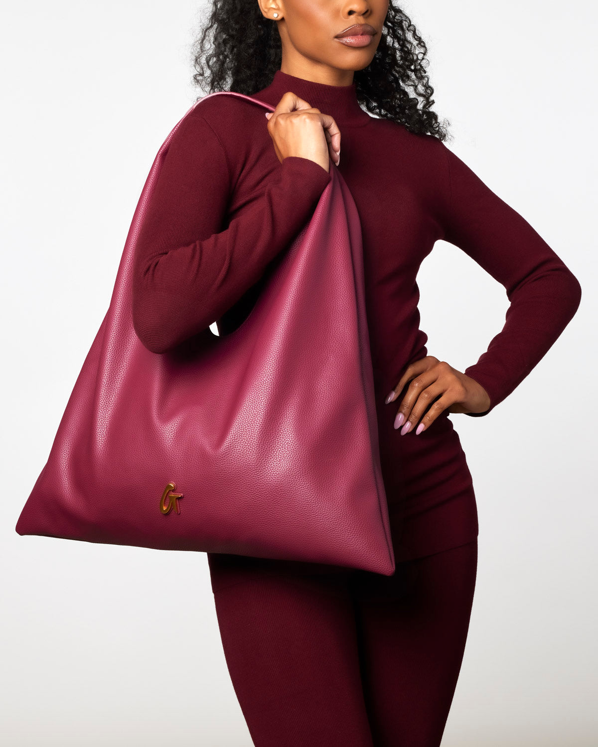 PEBBLE HOBO SHOULDER BAG - BURGUNDY