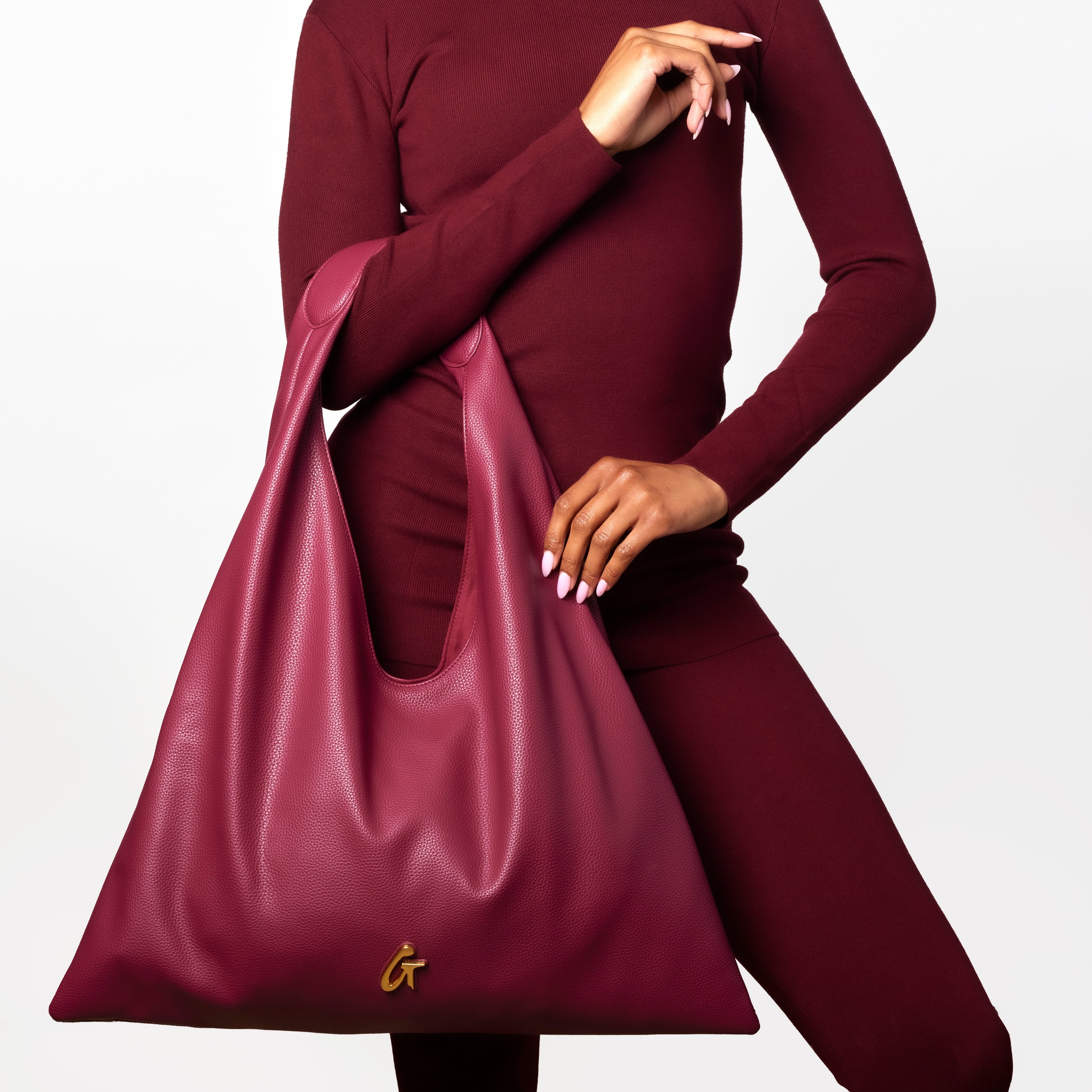 PEBBLE HOBO SHOULDER BAG - BURGUNDY