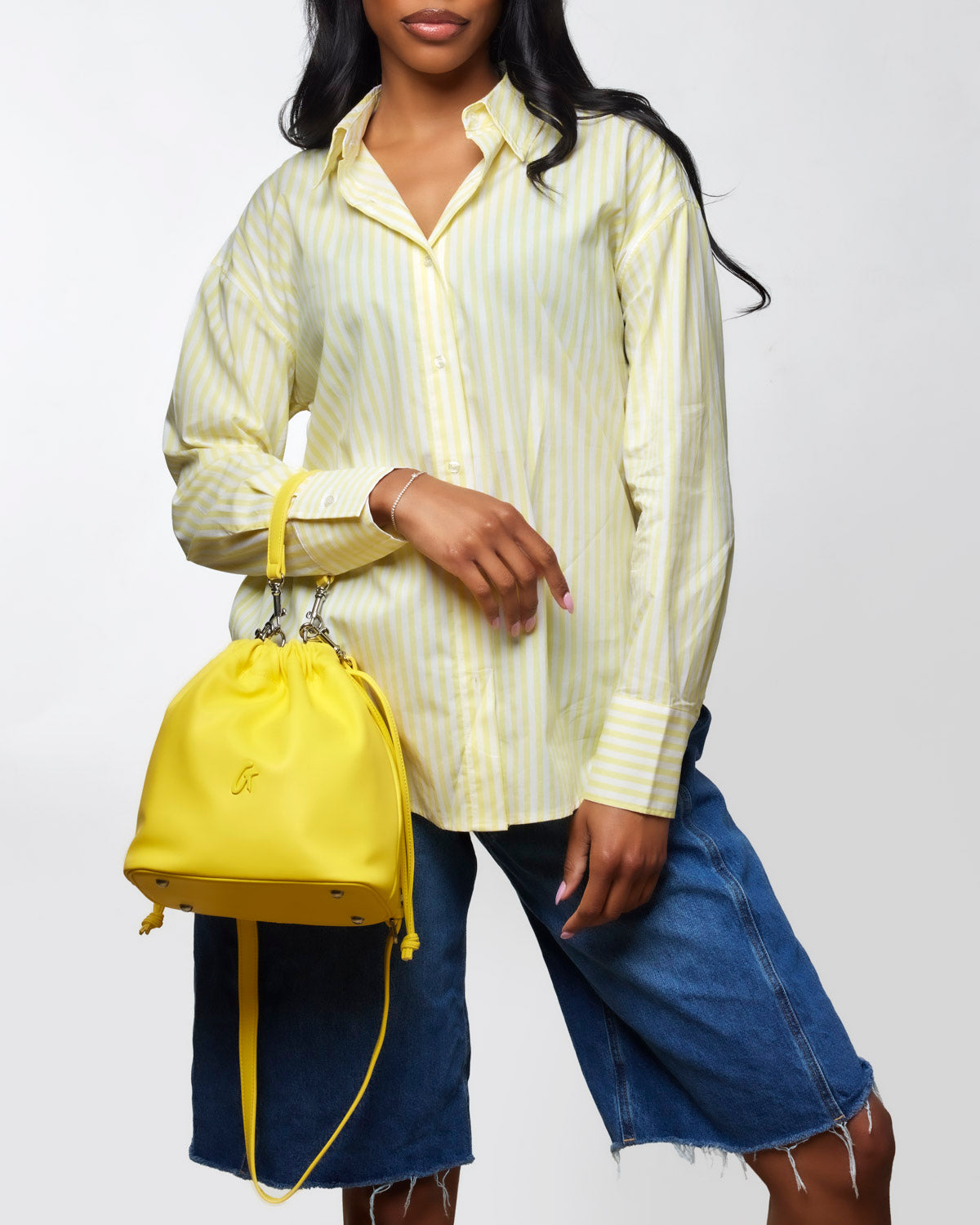 MEDIUM DRAWSTRING BUCKET BAG - YELLOW