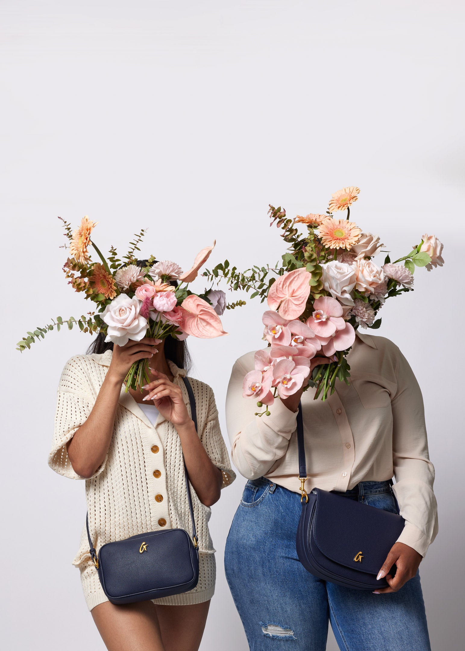 MINI PEBBLE CAMERA BAG - NAVY