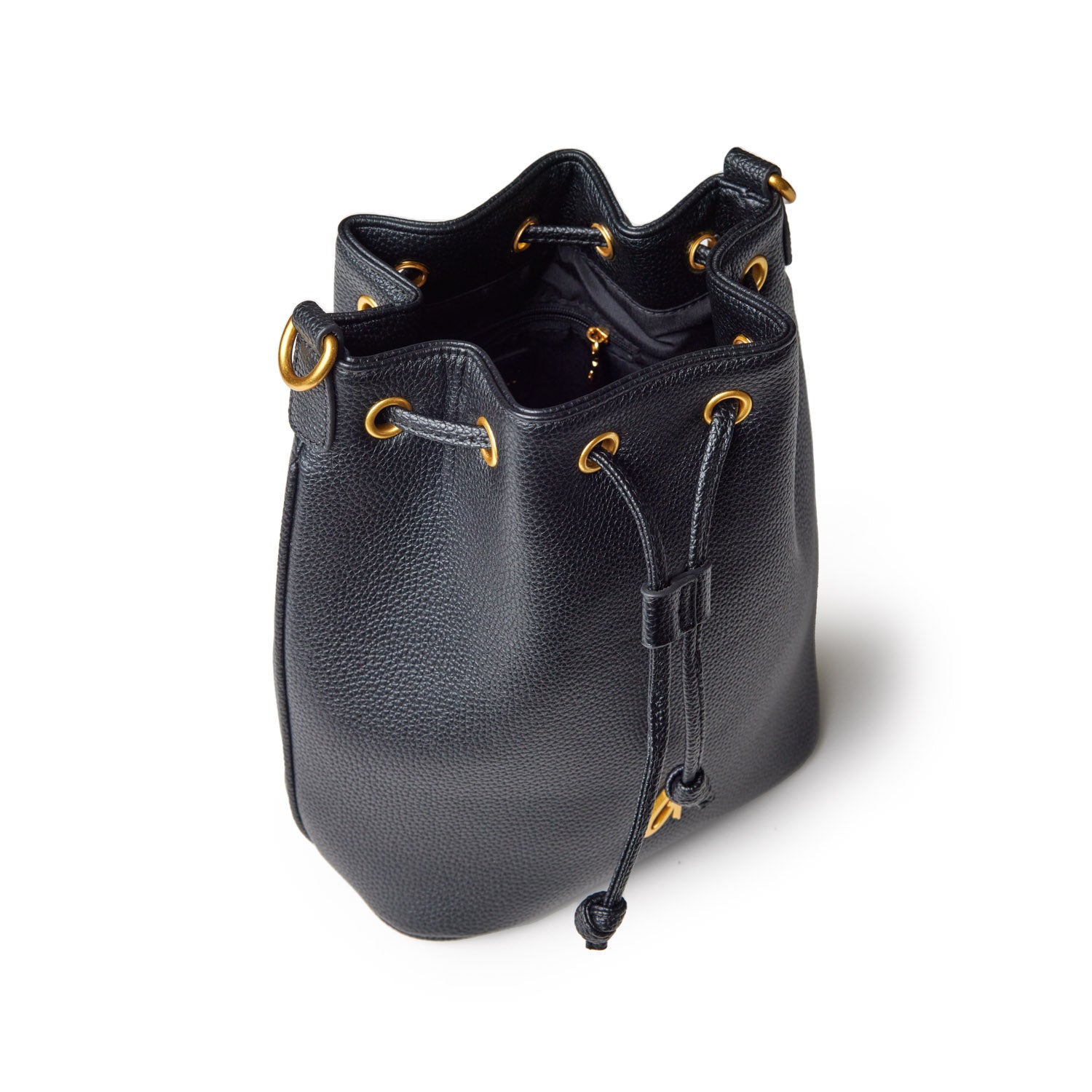 PEBBLE MEDIUM BUCKET BAG BLACK